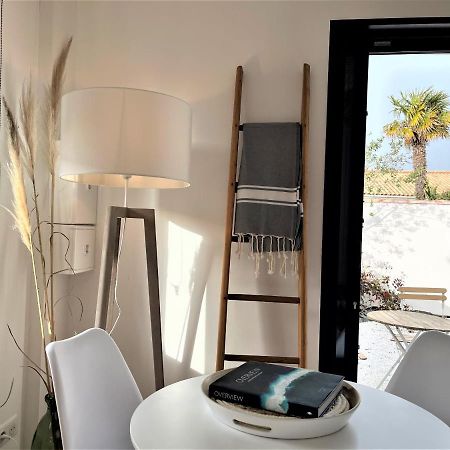 Maisonnette A Proximite Plage Et Port De St-Martin سان مارتن دو ر المظهر الخارجي الصورة