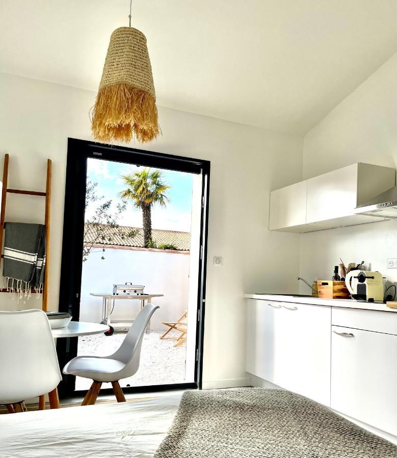 Maisonnette A Proximite Plage Et Port De St-Martin سان مارتن دو ر المظهر الخارجي الصورة